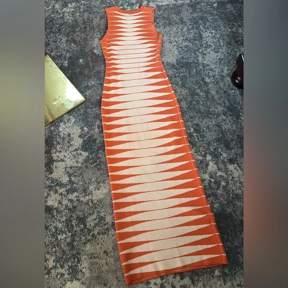 Orange and White Striped Sleeveless Dress - Picture 4 of 4